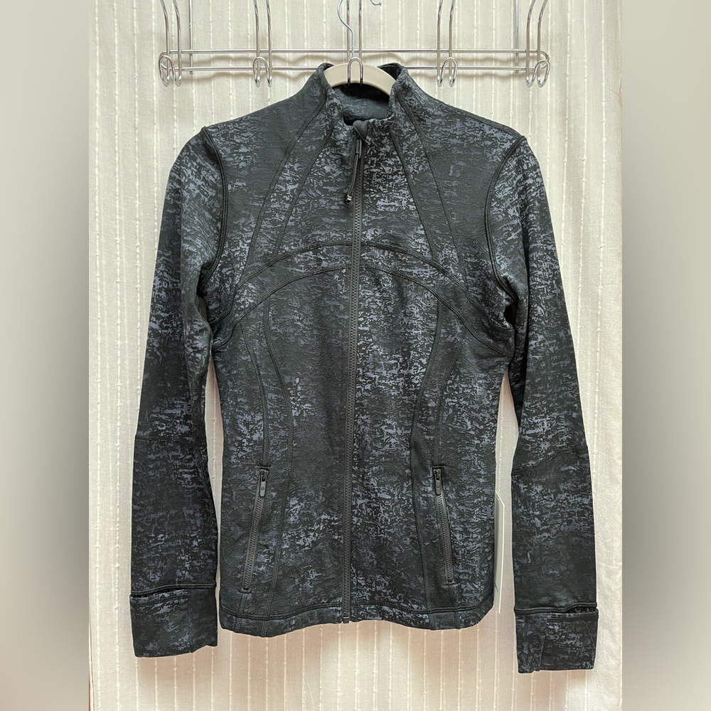 lululemon athletica Black Patterned Zip Jacket size 8
